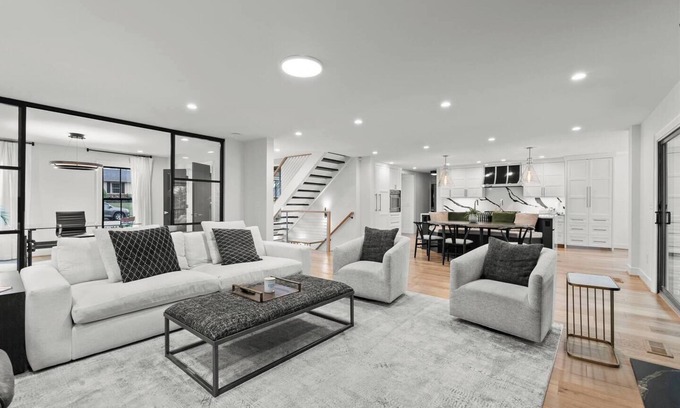 Lexington Casa | The Manor House - No Clean Fee
