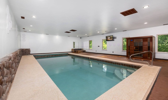 Bentonville Casa | The Manor-Indoor Pool-Speak Easy-Game Room-Sauna