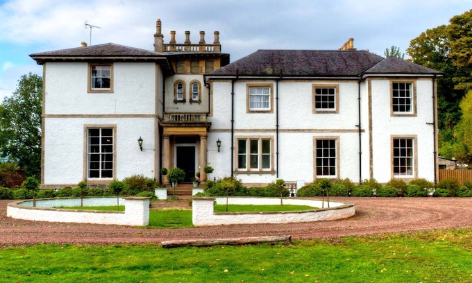 Arniston Casa | Gorgeous País Manor House