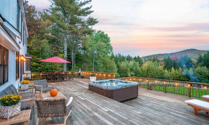 West Dover Casa | The Mansion-Rustic Contemporary W/ Hot Tub & Views