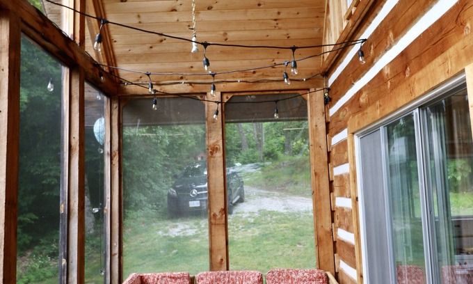 Tay Valley Cabaña | The Maple Cottage - Lakefront Cottage, Private, Pet-Friendly, Nature Retreat!