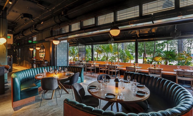 South Pointe Hotel | The March Hotel