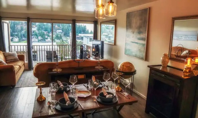 West Bellevue Apartamento | The Mariner in Meydenbauer Bay | 29 Nights