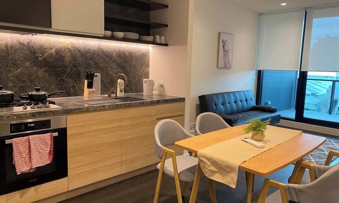 West Melbourne Apartamento | The Marker - Modern West Melbourne Apt w/parking