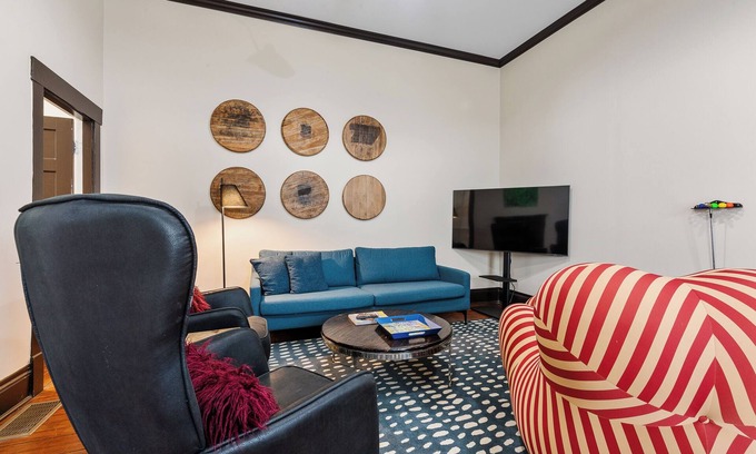 Clifton Casa | The Mash Lou - Louisville adventure days, Frankfort Avenue nights!