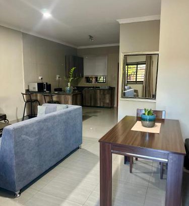 Lusaka Apartamento | The Maureen Suite