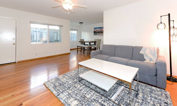 Mar Vista Apartamento | The Mclaughlin 3