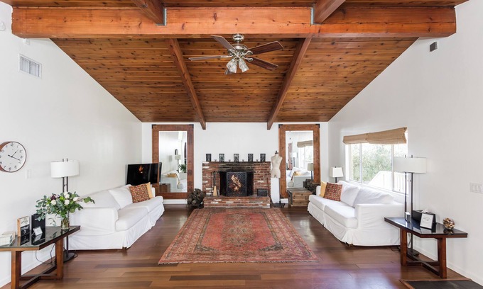 Julian Casa | Rancho privado de la montaña sagrada para retiros y reuniones