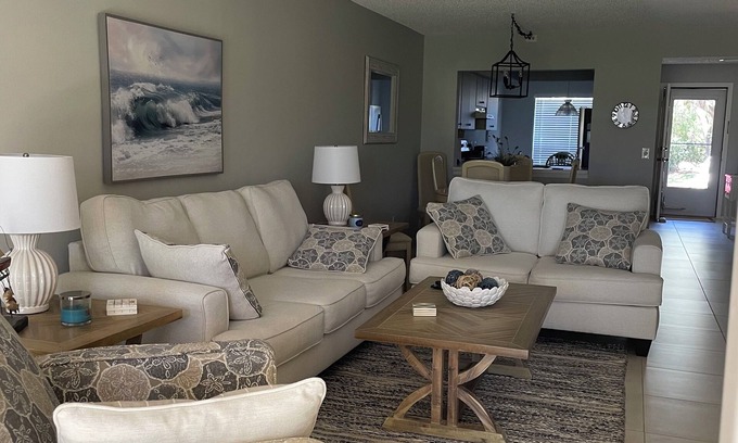 The Meadows Condominio | Hermoso apartamento de 2 habitaciones en Woodland Grove en The Meadows CC