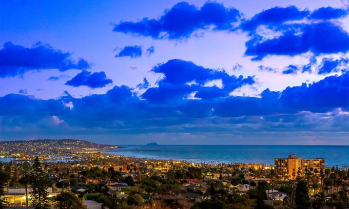 La Jolla Mesa Casa | The Mermaid House