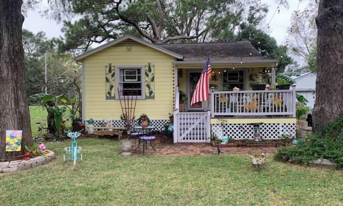El Lago Casa | The Mermaid Inn Beach Cottage/ Seabrook/NASA/Kemah