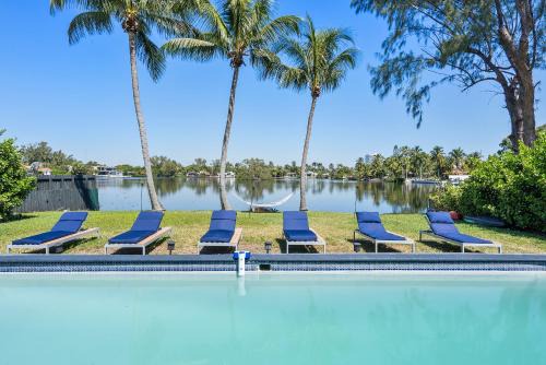Ojus Casa | The Miami Enchanted Lake House