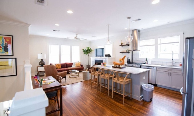 Capital View Apartamento | The Midtown Pearl with midterm discounts