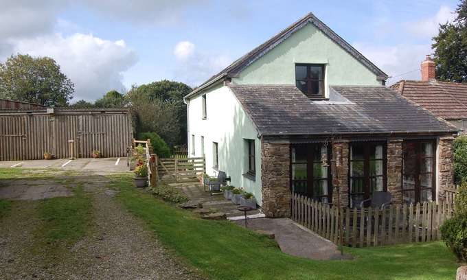 Torrington Casa | THE MILKING SHIPPON AT THORNE, family friendly in Great Torrington