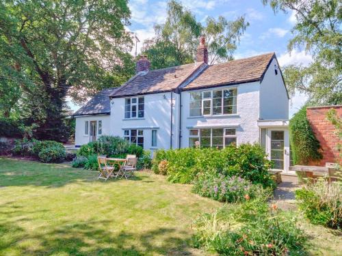Ault Hucknall Casa | The Mill Cottage
