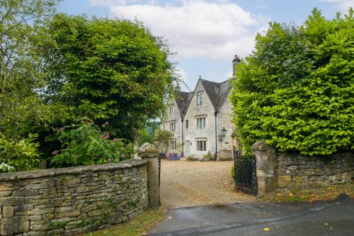 Stroud Casa | The Mill House - Beautiful 4BD Family Home!