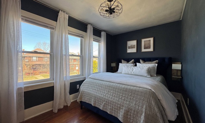 Oakmont Casa | THE MILL HOUSE - Charming Historic Cottage 1.5 miles from the US Open