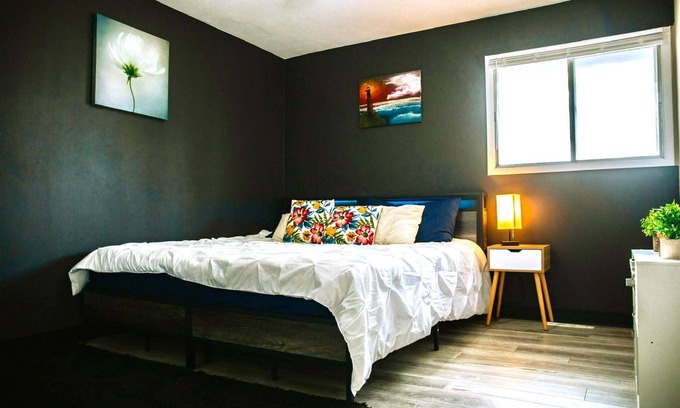 Coralville Apartamento | The Mirage, in beautiful Coralville with AC, WiFi. Enjoy your stay