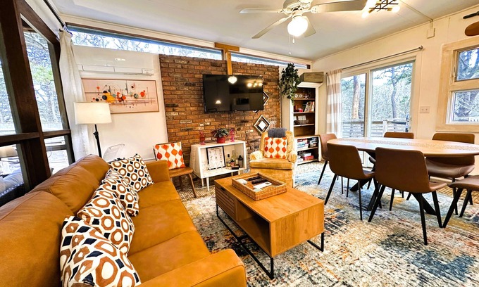 Wellfleet Cabaña | The Mod Pod~2 bd/2.5 bth/dog/games/steps to beach