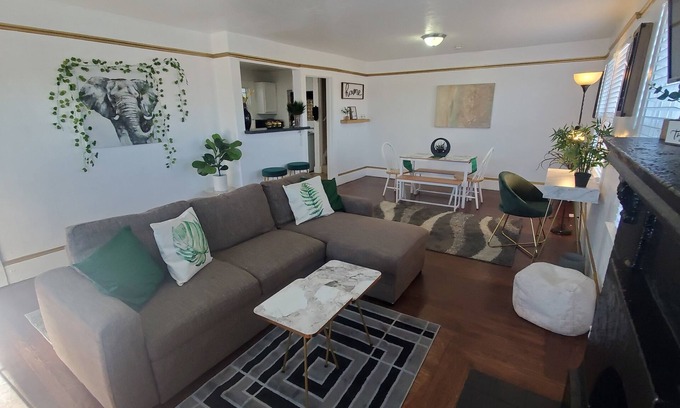 Allendale Casa | The Modern Family Getaway