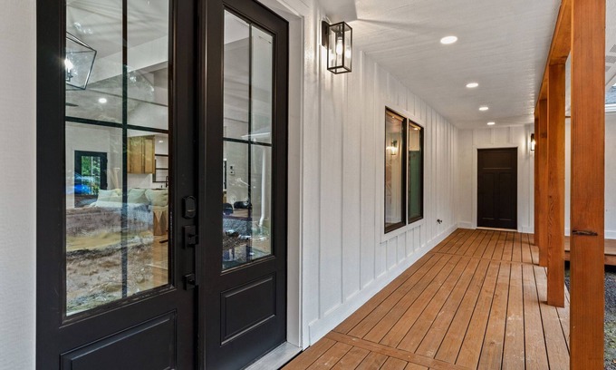 Bonner County Casa | The Modern Forest Retreat w/Hot Tub
