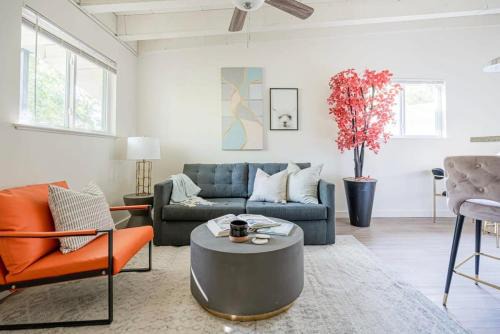 North University Apartamento | The Modern I Sleep 5 I Close to Downtown I Roku TV
