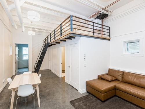Bridgeland Apartamento | The Modern Loft Haven