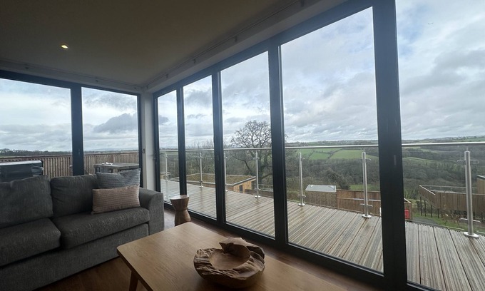 Chittlehamholt Cabaña | The Mole Resort that sleeps 6 guests in 3 bedrooms