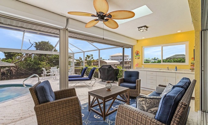 Saint James City Casa | The Monroe Lookout! 2/2 Pool Waterfront Home!