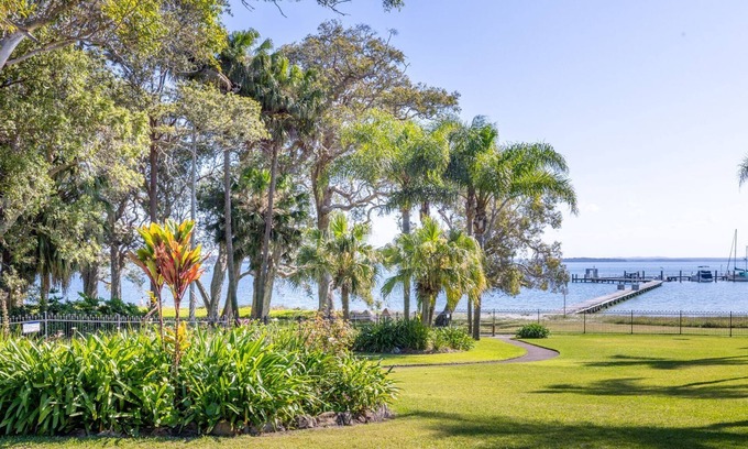 Soldiers Point Casa | The Moorings 22, 4 Cromarty Rd - stunning townhouse with water views