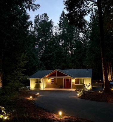 Issaquah Casa | The Mossy Nook A Cozy Escape in the Woods!