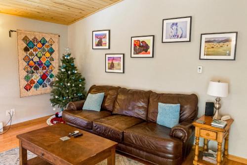 Florissant Casa | The Mountain Artist's Retreat