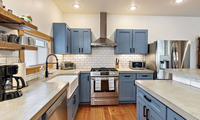 Ashland Casa | The Mountain Ave House by WanderLodges