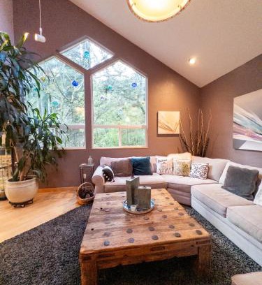 Corvallis Casa | The Mountain House