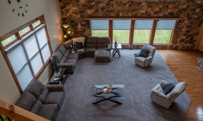 Elliottsburg Casa | The Mountain Lodge | 8 Bed, 3.5 Bath