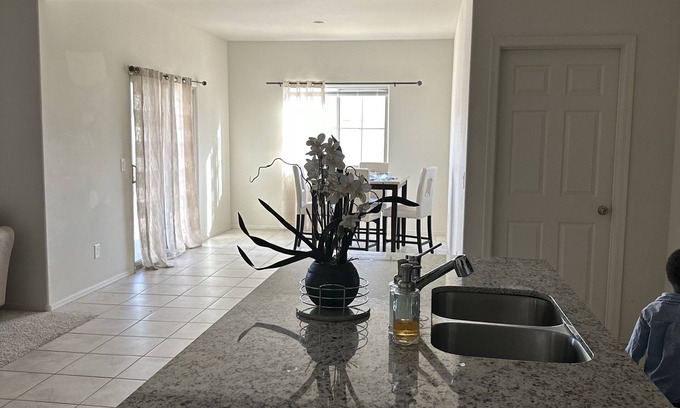 Tolleson Casa | The Mountain View Home
