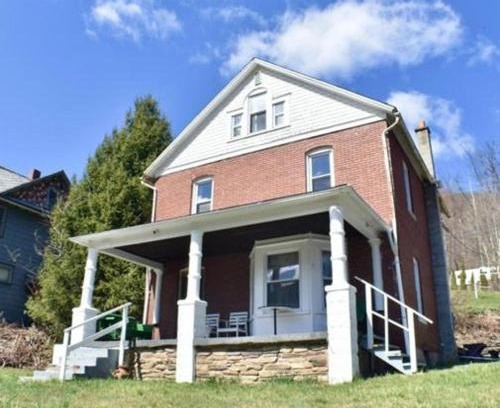 Renovo Casa | The Mountain View HomeStead Suite
