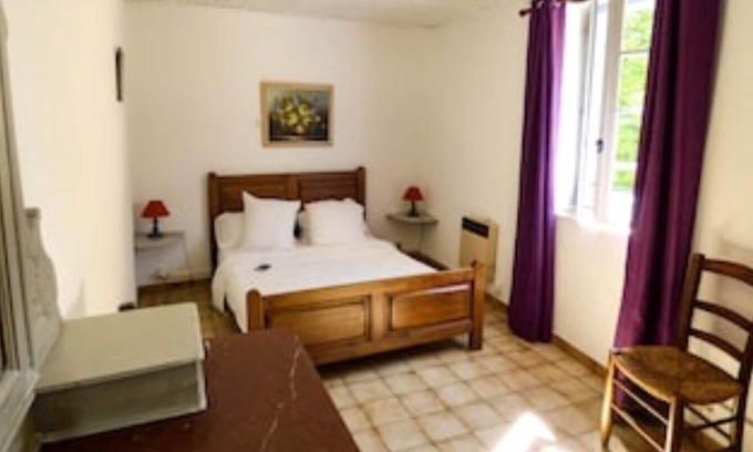 Labastide-de-Virac Casa | The mulberry tree in the heart of the gorges