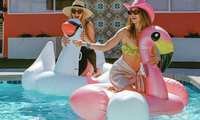 Warm Sands Hotel | The Muse Hotel | Palm Springs | Pool & Hot Tub