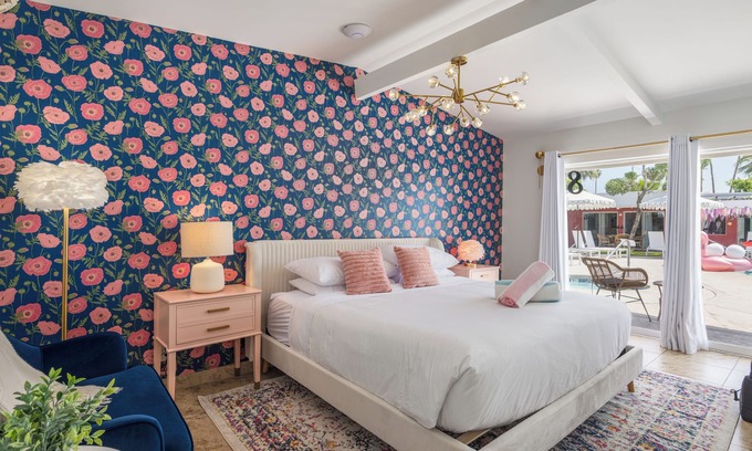 Warm Sands Hotel | The Muse Hotel | Palm Springs | Pool, Hot Tub, Kitchen, Private Yard | Suite 8