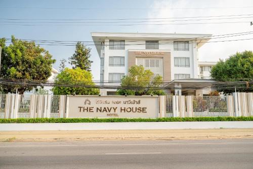 Sattahip Hotel | THE NAVY HOUSE HOTEL