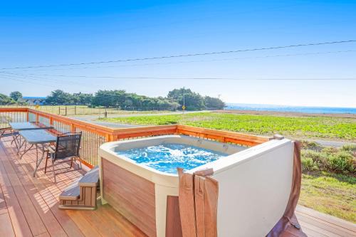 Fort Bragg Casa | The Neptune House