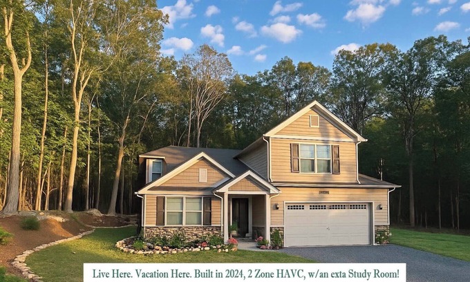 East Stroudsburg Casa | The Nest and Nook in The Poconos! 10 Min to Major Highways to NY, NJ
