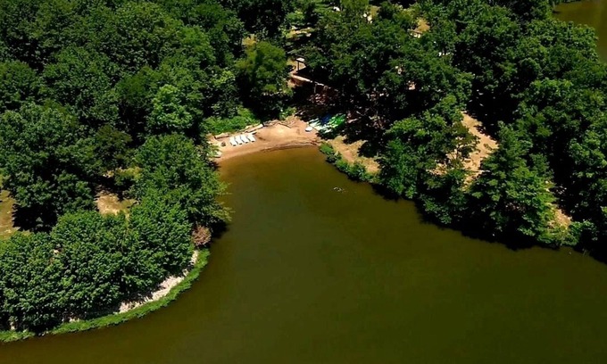 Greenville Casa | EL NIDO escapadas y reuniones, playa / lago, capacidad para 30+