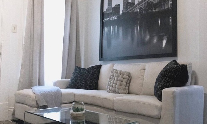 East Cleveland Casa | The Nest On Alcoy