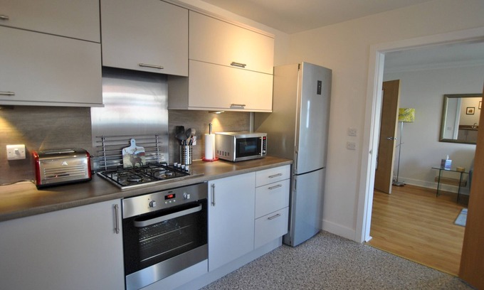 Anstruther Apartamento | The Neuk- contemporary coastal apartment