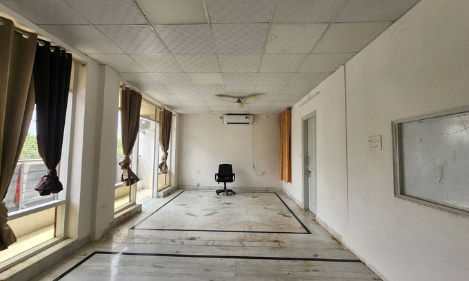 Dwarka Hotel | The New Moon