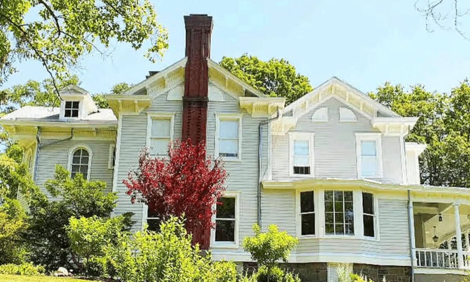 Kingston Casa | The Newkirk: Elegant Victorian with Modern Amenities in Historic Kingston, NY