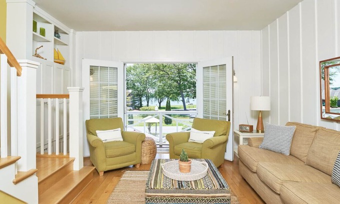 Holland Casa | The Newport