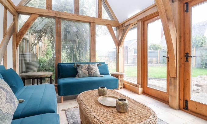 Cavendish Cabaña | THE NOOK, pet friendly, character holiday cottage in Long Melford